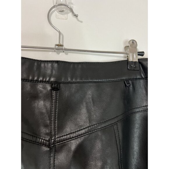 Aritzia Black Wilfred Rebel Vegan Faux Leather Pants Side Pockets Size 10 - Picture 8 of 9
